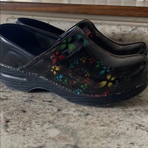 Dansko woman gently used